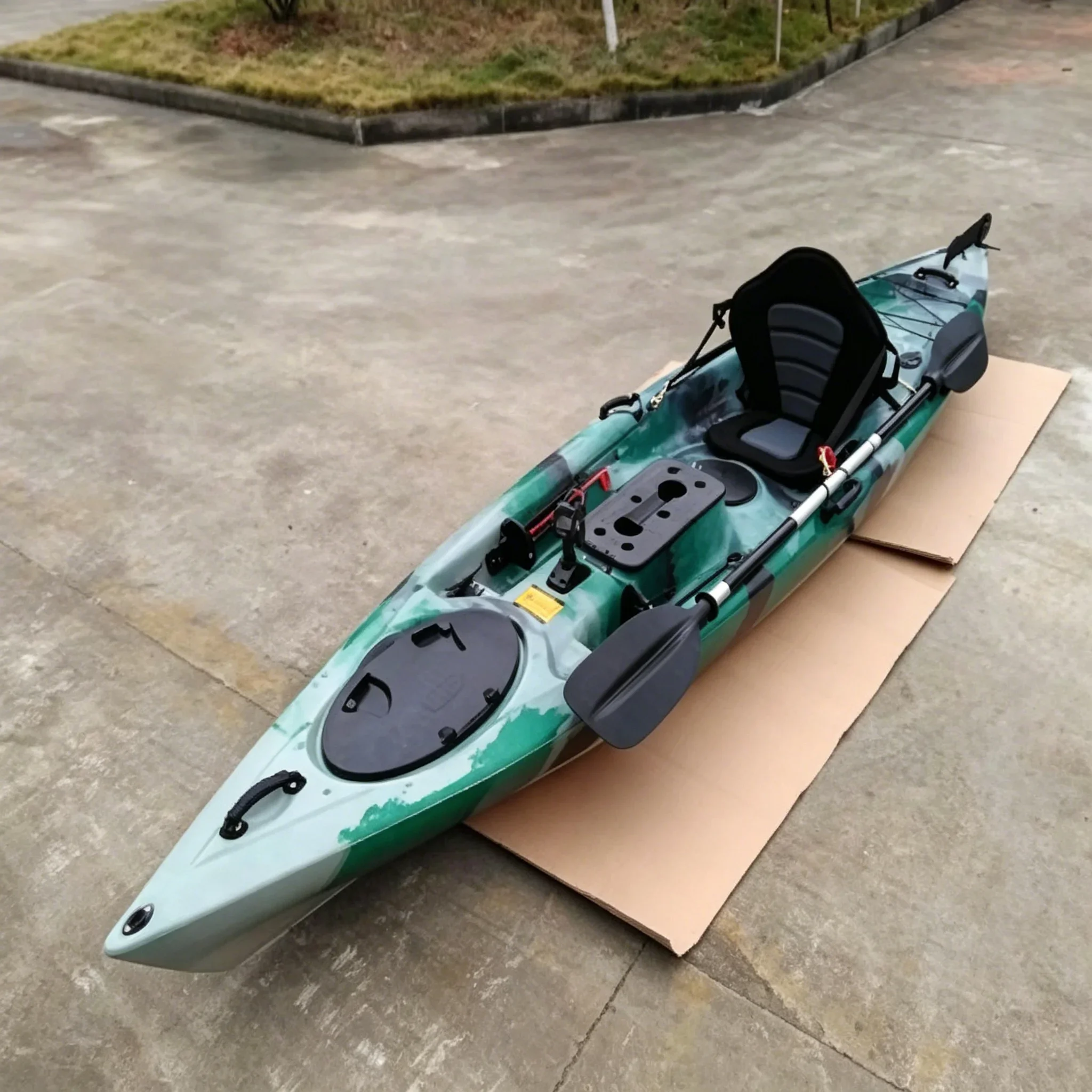 เรือคายัคตกปลาแบบใช้เท้าเหยียบ - Fishing Kayak Pedal Drive บทวิจารณ์และราคา